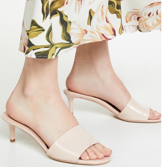 kate spade Shoes - NIB kate spade Savvi sandals size 10 tusk